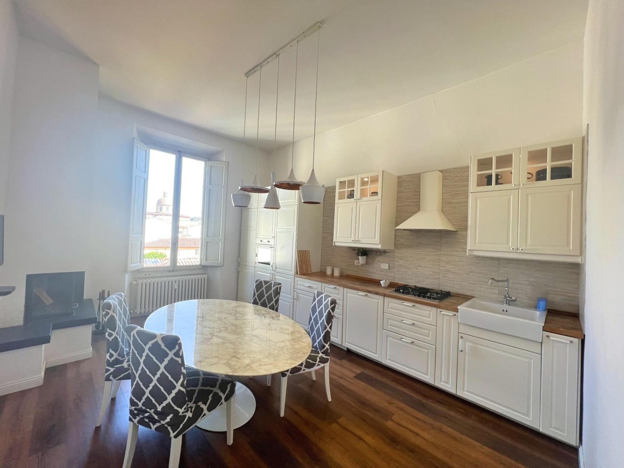 Santa Rosa Florence Apartments 3 Bedrooms - Private Parking Buitenkant foto