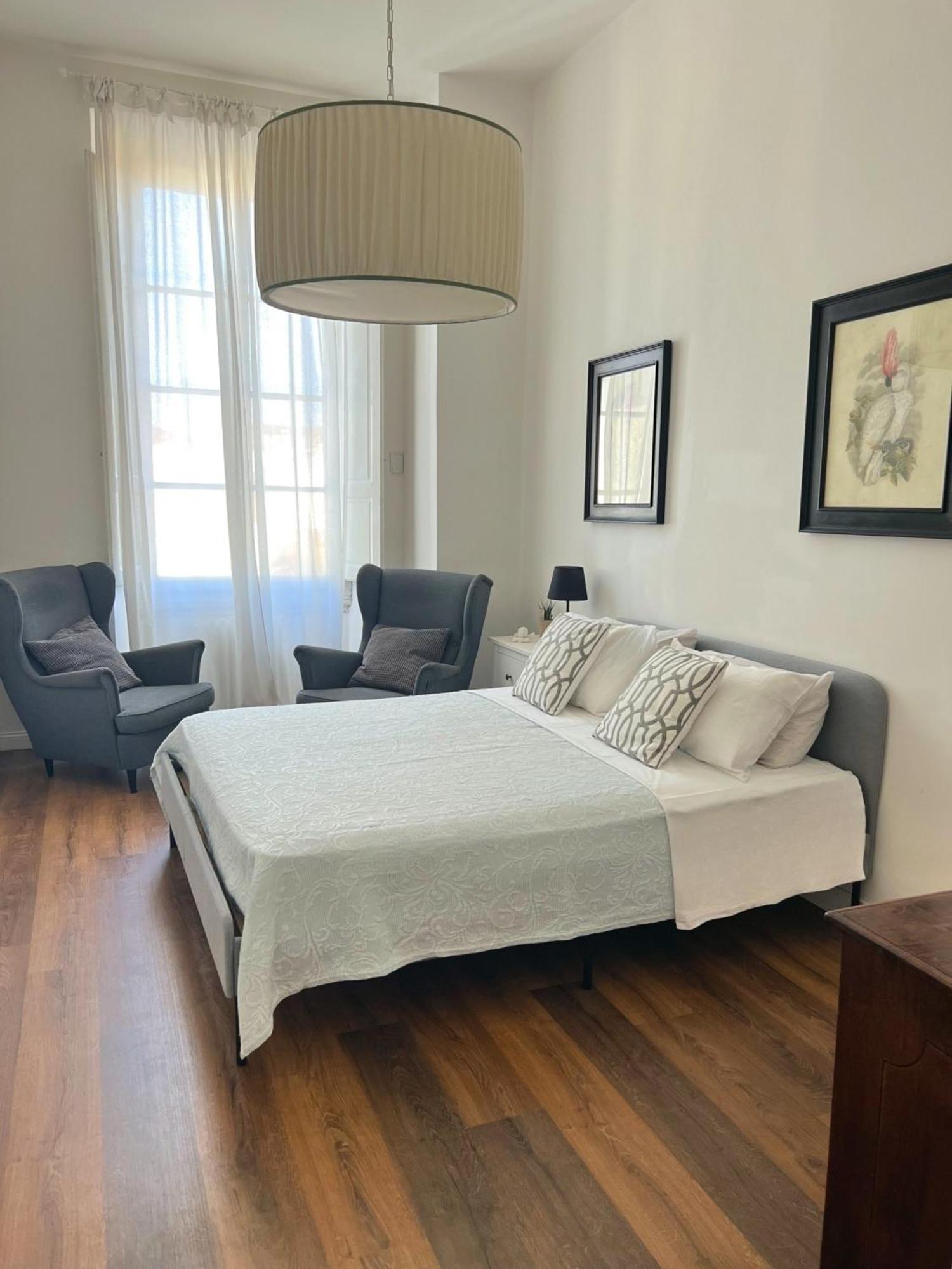 Santa Rosa Florence Apartments 3 Bedrooms - Private Parking Buitenkant foto